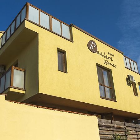 ホテル Rosiem House テキルギオル エクステリア 写真