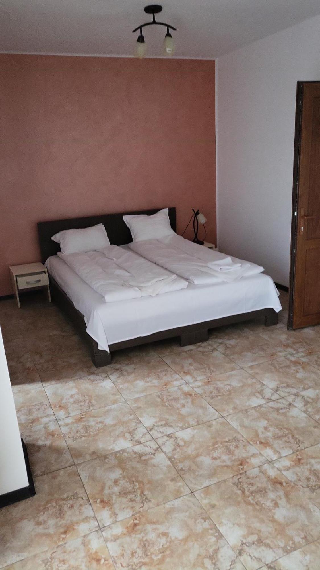 ホテル Rosiem House テキルギオル 部屋 写真