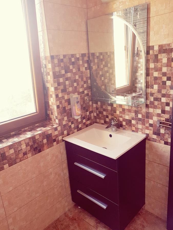 ホテル Rosiem House テキルギオル エクステリア 写真